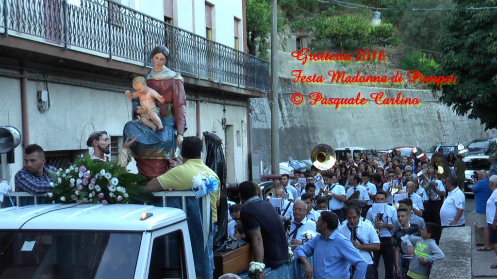 madonnadelrosariogrotteria201619.jpg