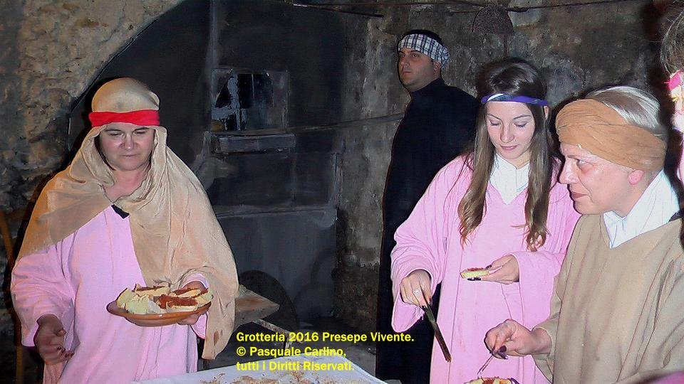 grotteria2016presepevivente10.jpg