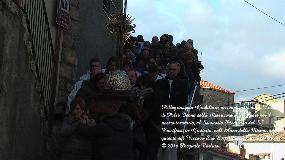 pellegrinaggiogiubiliareconlacrocedipolsi6.jpg