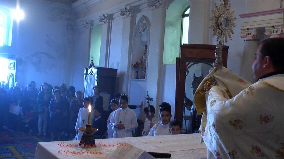 grotteriacorpusdomini201316.jpg