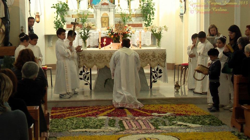 grotteriacorpusdomini201344.jpg