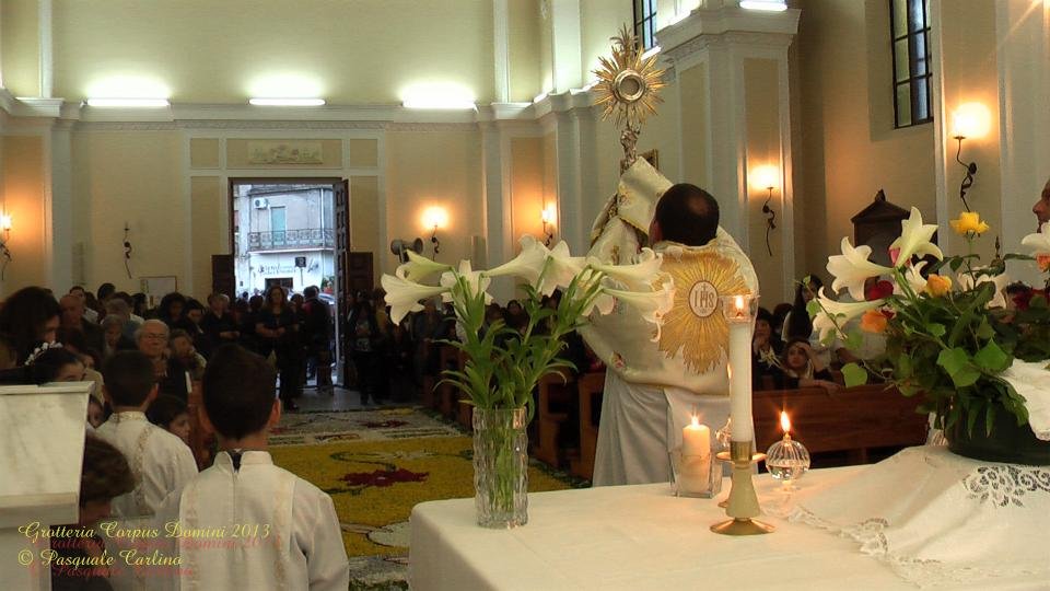 grotteriacorpusdomini201347.jpg