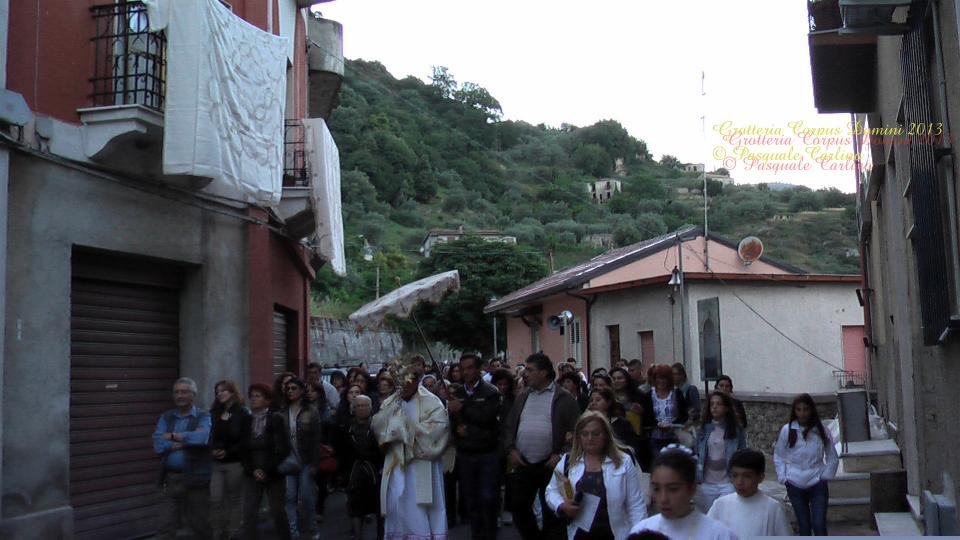 grotteriacorpusdomini201352.jpg