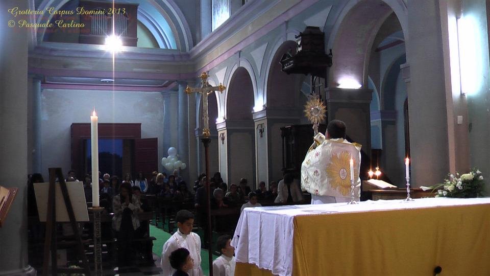 grotteriacorpusdomini201360.jpg